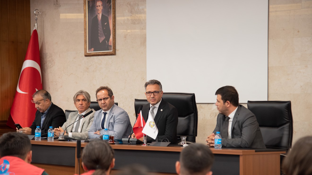 Damla Projesi’nin gönüllü gençleri Selçuk Üniversitesindeydi